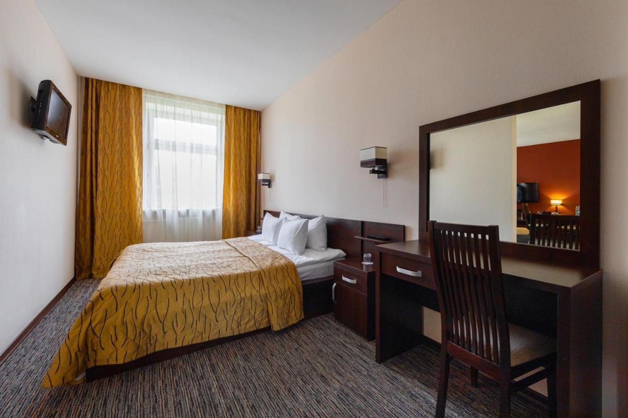 Neman Hotel กรอดโน ภายนอก รูปภาพ
