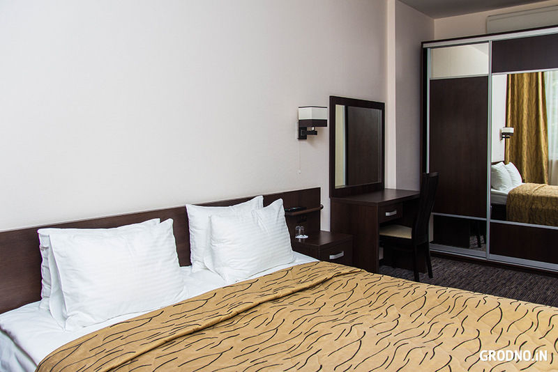 Neman Hotel กรอดโน ภายนอก รูปภาพ